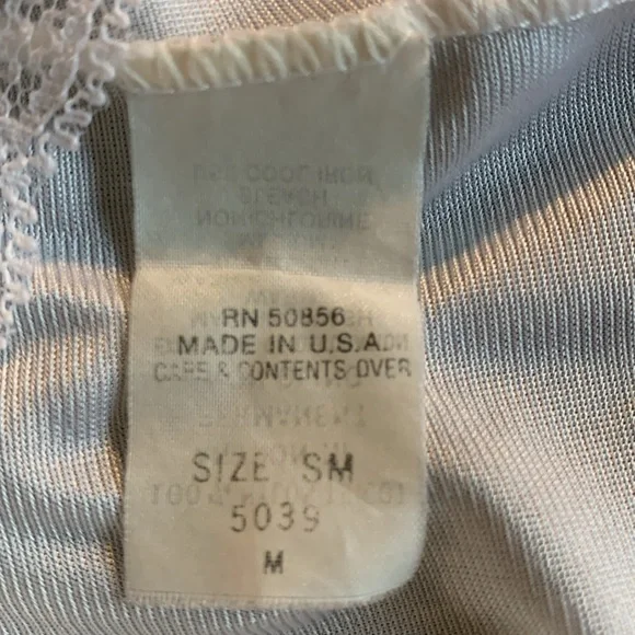 Lady Manhattan rayon chemise with lace details and adju straps. Size small - Picture 3 of 9